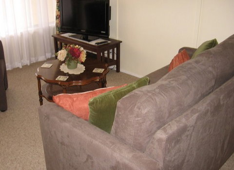 Bluebell Cottage - Kingaroy Accommodation 0