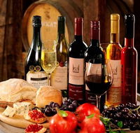 Cedar Creek Vineyard Cottages - Kingaroy Accommodation