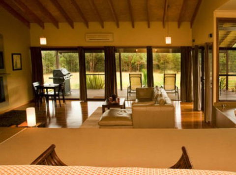 Cedars Mount View - Kingaroy Accommodation 3