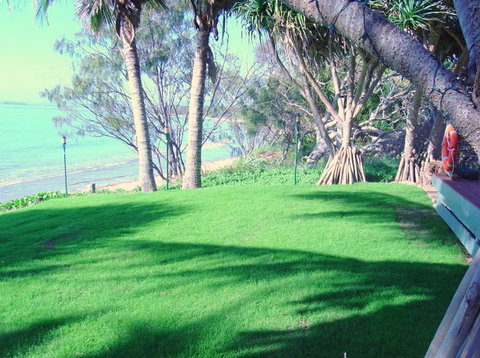 Beachfront Zilzie Holiday Home And Cottage - Kingaroy Accommodation 5