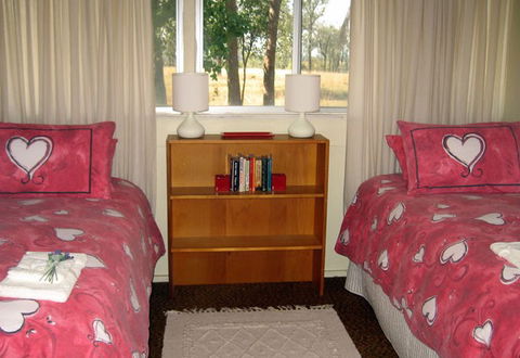 Flag Springs Bush Retreat - Kingaroy Accommodation 0