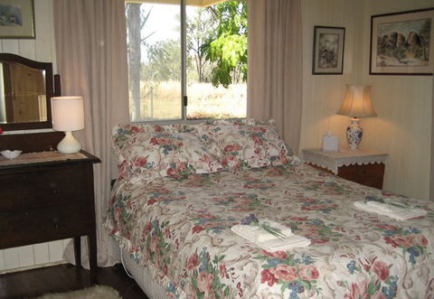 Flag Springs Bush Retreat - Kingaroy Accommodation 4