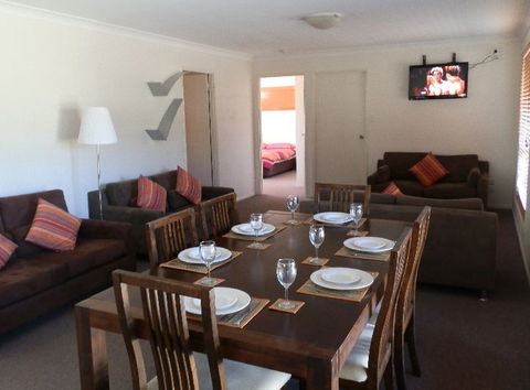 Peppertree Cabins Kingaroy - Kingaroy Accommodation 1