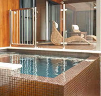 Chandeliers on Abbey - Kingaroy Accommodation
