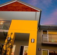 Champion Lakes Accommodation Waterside - Kingaroy Accommodation