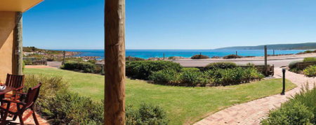 Canal Rocks Beachfront Apartments - Kingaroy Accommodation 4