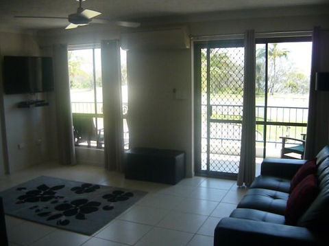 L'Amor Holiday Apartments - Kingaroy Accommodation 4