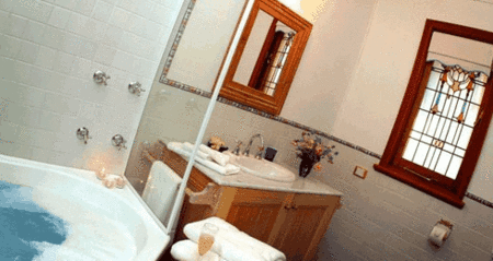 Carriages Country House - Kingaroy Accommodation 5