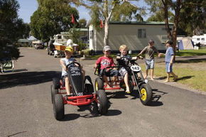 Sapphire Sun Holiday Village - Kingaroy Accommodation 3