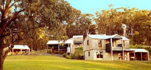 King Parrot Holiday Cottages - Kingaroy Accommodation 1