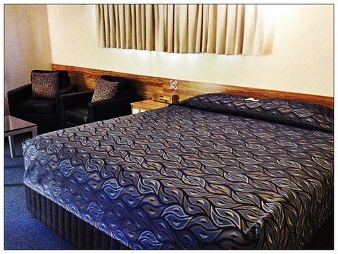 Emerald Meteor Motel - Kingaroy Accommodation 2