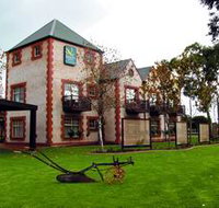 St Francis Winery - Kingaroy Accommodation