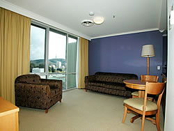 Waldorf Apartments Hotel Canberra - Kingaroy Accommodation 0