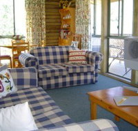 Myrtle Creek Cottages - Kingaroy Accommodation