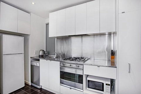 Astra Apartments Melbourne CBD - Kingaroy Accommodation 2