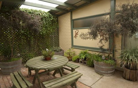 Ficifolia Lodge - Kingaroy Accommodation 2
