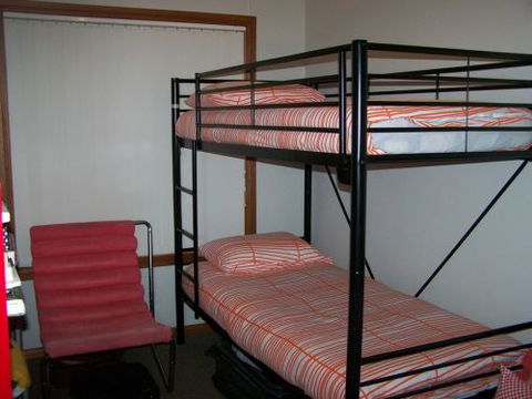 Monaro Cottage - Kingaroy Accommodation 9