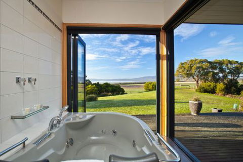 Coastal View Cabins - Kingaroy Accommodation 1