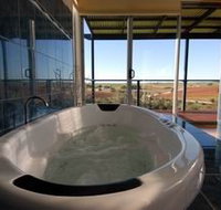 Misty Rose Barossa Chalets - Kingaroy Accommodation