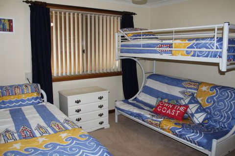 Tomakin Beach House - Kingaroy Accommodation 4
