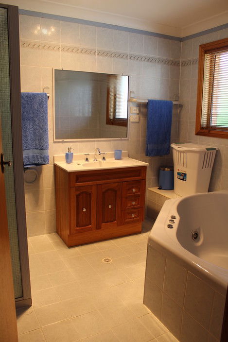 Tomakin Beach House - Kingaroy Accommodation 7