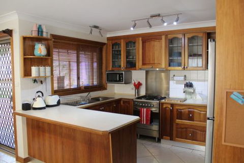 Tomakin Beach House - Kingaroy Accommodation 9