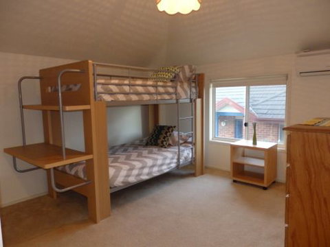 CENTREPOINT UNITS - HEIDELBERG - Kingaroy Accommodation 3