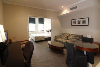 Quality Hotel Batman's Hill On Collins - Kingaroy Accommodation 10