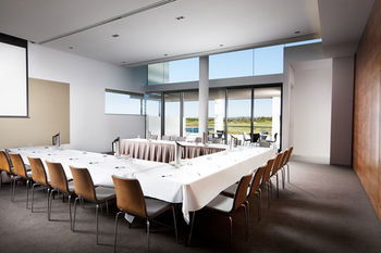 Pullman Magenta Shores Resort - Kingaroy Accommodation 2