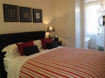 Andre's Mews Luxury Serviced Apartments - Kingaroy Accommodation 18