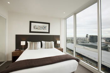 Melbourne Short Stay Apartments On Whiteman - Kingaroy Accommodation 17