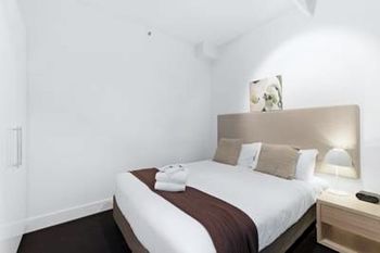 Docklands Private Collection Of Apartments - Digital Harbour - Kingaroy Accommodation 6