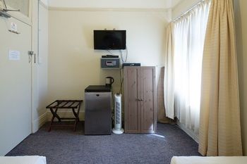 Neutral Bay Lodge - Kingaroy Accommodation 6