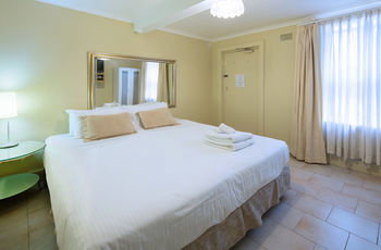 Neutral Bay Lodge - Kingaroy Accommodation 31