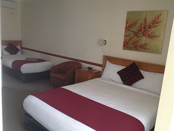 The 3 Explorers Motel - Kingaroy Accommodation 5