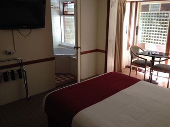 The 3 Explorers Motel - Kingaroy Accommodation 17