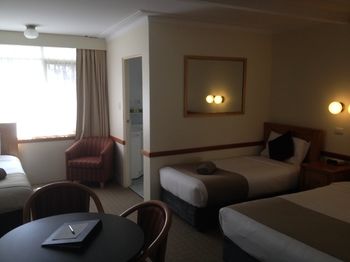 The 3 Explorers Motel - Kingaroy Accommodation 19