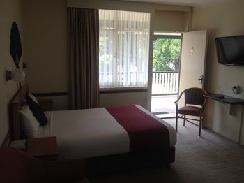 The 3 Explorers Motel - Kingaroy Accommodation 28