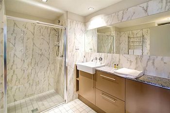 Wyndel Apartments - Harbour Watch - Kingaroy Accommodation 6