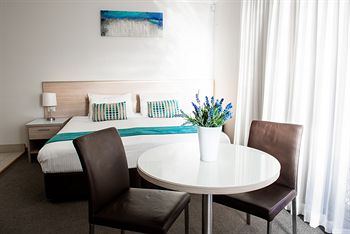 Copacabana Shores - Kingaroy Accommodation 5