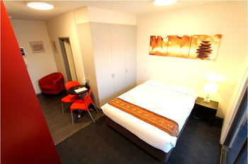 Alston Apartments Hotel - Kingaroy Accommodation 3