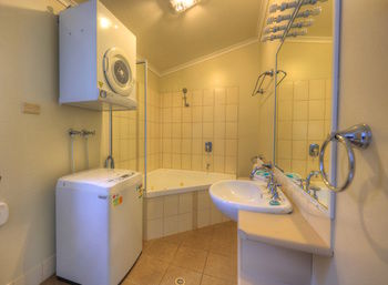 BIG4 Koala Shores Port Stephens Holiday Park - Kingaroy Accommodation 7