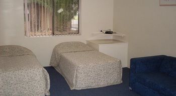 El Lago Waters Tourist Park - Kingaroy Accommodation 5