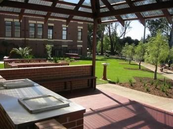 Yarra House Campus Summer Stays - Kingaroy Accommodation 8