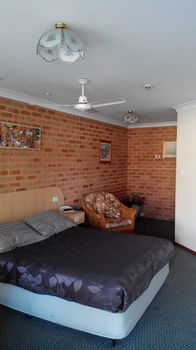 Branxton House Motel, Hunter Valley - Kingaroy Accommodation 9