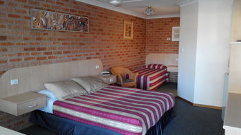 Branxton House Motel, Hunter Valley - Kingaroy Accommodation 12