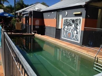 Noosa Backpackers Resort - Hostel - Kingaroy Accommodation 2