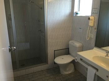 Ulladulla Harbour Motel - Kingaroy Accommodation 13