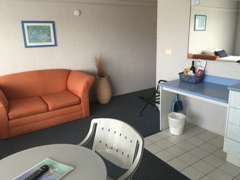 Ulladulla Harbour Motel - Kingaroy Accommodation 20