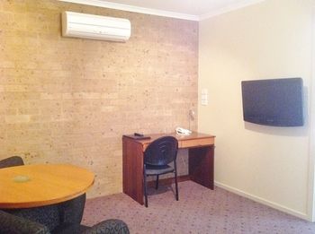 Ashton Townhouse Motel And Suites - Kingaroy Accommodation 8